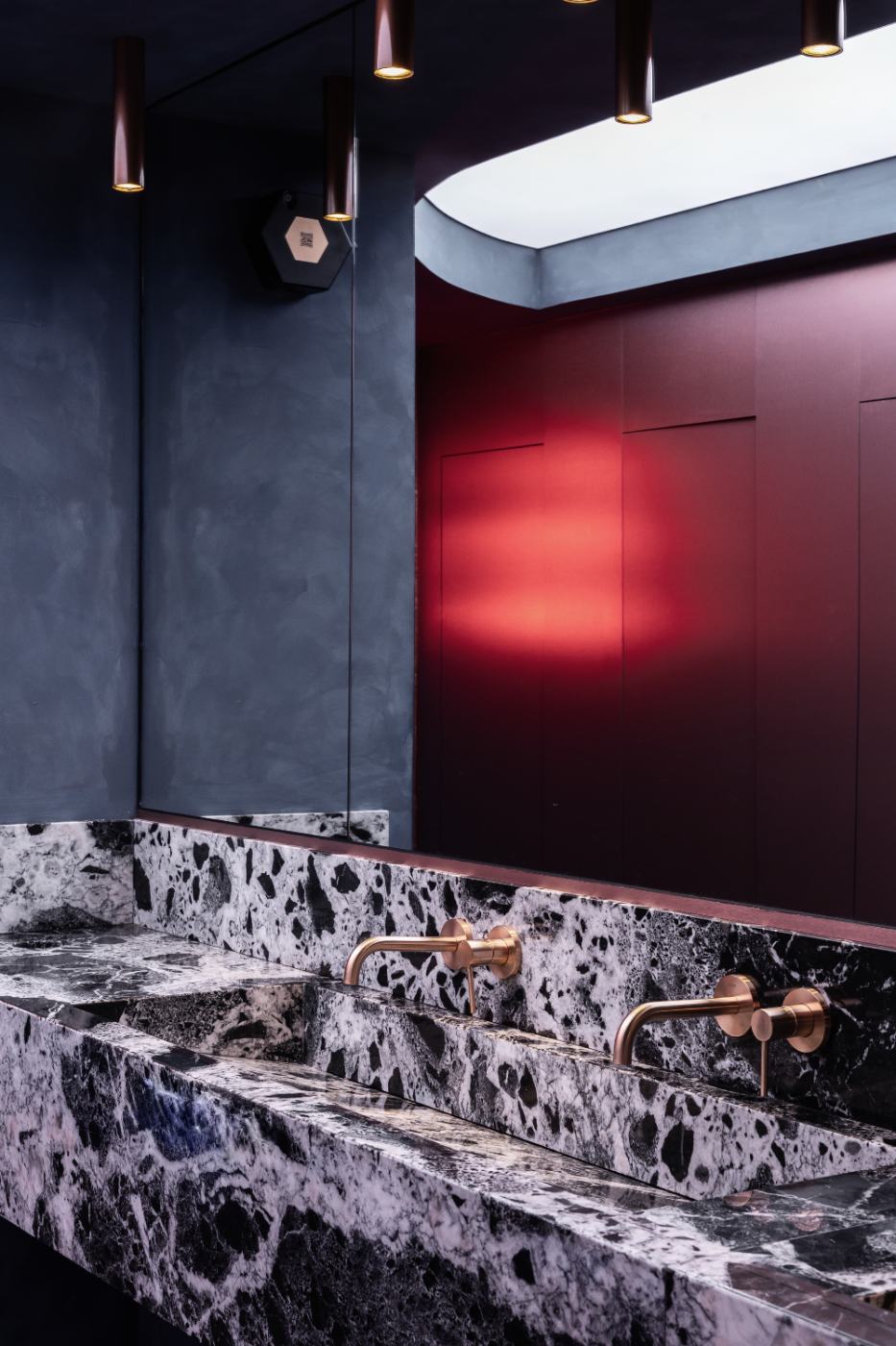 News Café Banús, Puerto Banús — Studio Eleven, foto 4