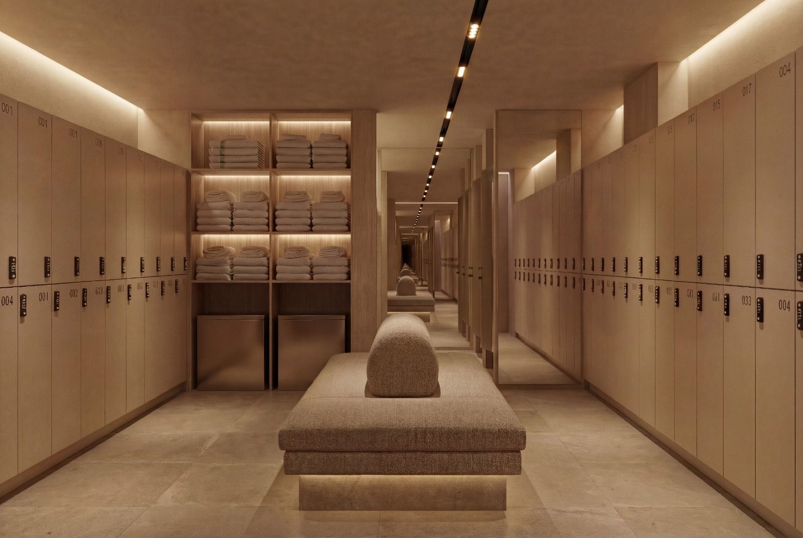 The Qlture Velázquez, Madrid: sala de yoga y pilates con cortinas, espejos y barra de ballet — Studio Eleven